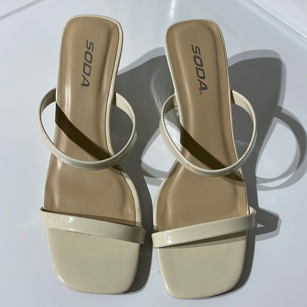Soda Sandals nude color